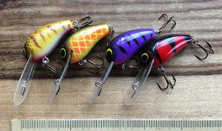 Oar-Gee Wee-Pee Hard Body Lure 75mm Colour F